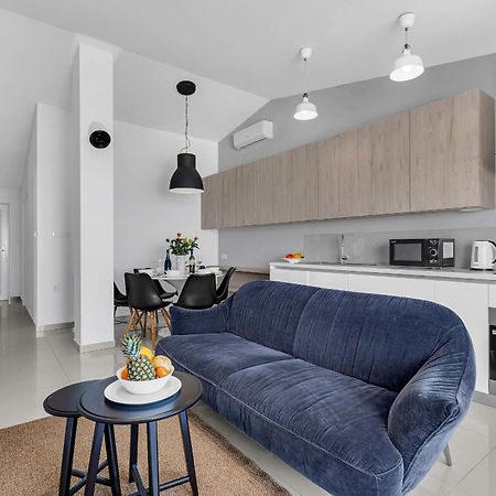 Blue Dream Apartment Макарська Екстер'єр фото