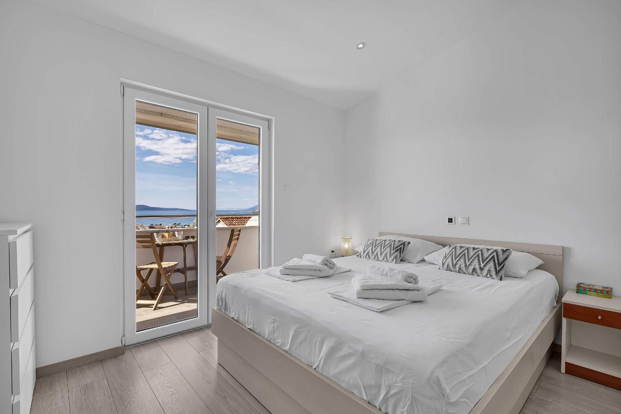 Blue Dream Apartment Макарська Екстер'єр фото