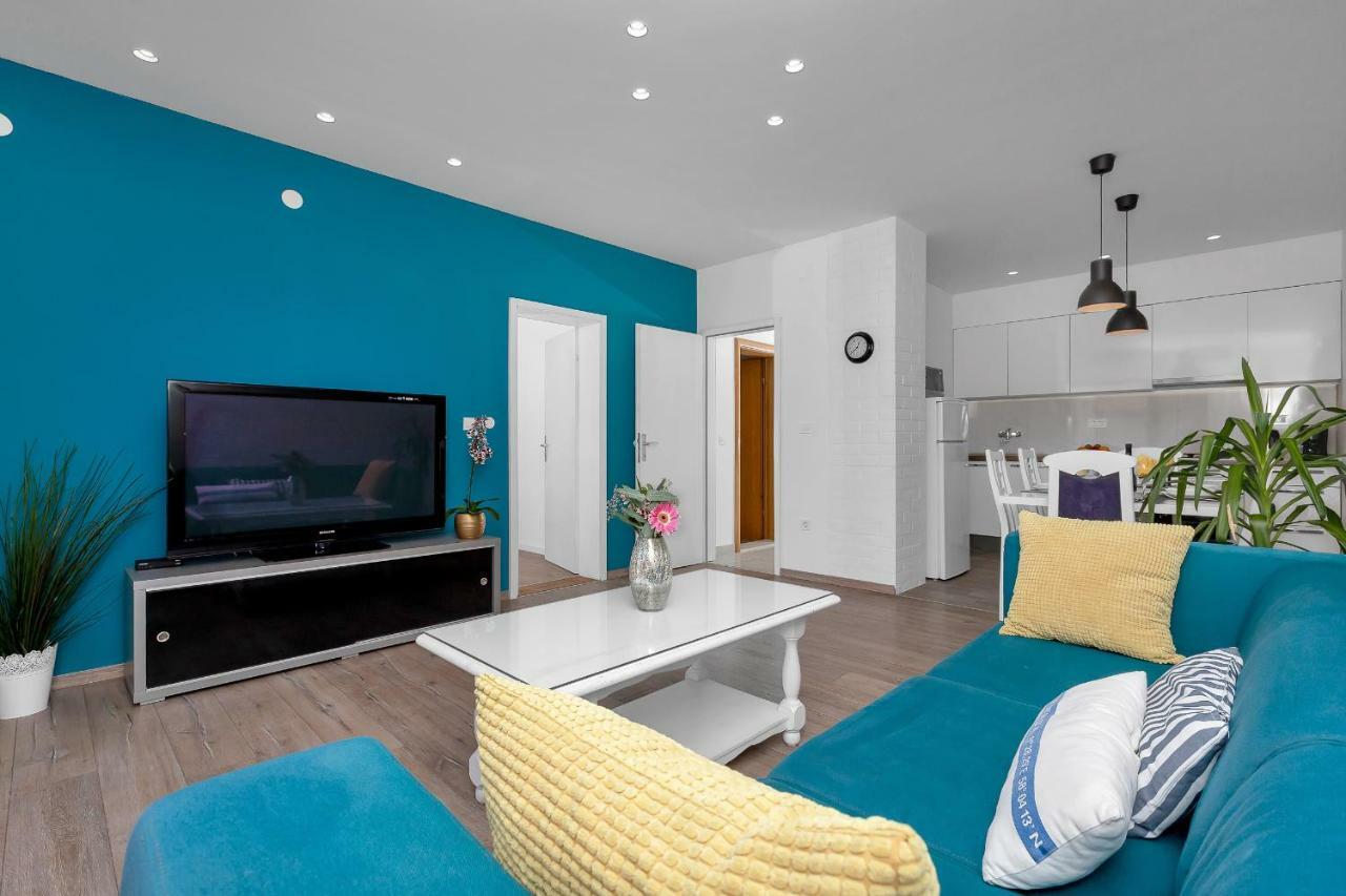 Blue Dream Apartment Макарська Екстер'єр фото