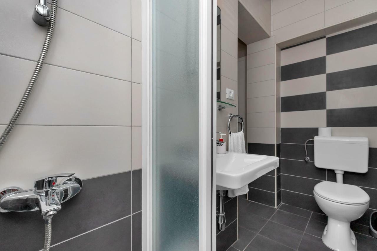 Blue Dream Apartment Макарська Екстер'єр фото