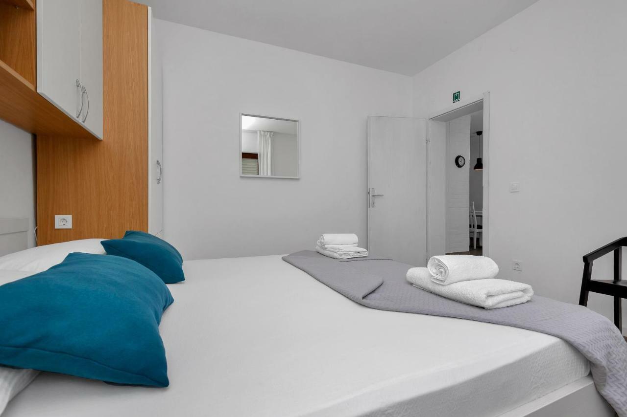 Blue Dream Apartment Макарська Екстер'єр фото